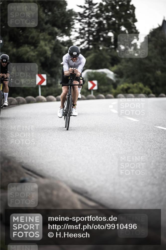 21.06.2026 - 29. Vierlanden-Triathlon H.Heesch http://msf.ph/oto/9910496 21.06.2026 09:33:55 Radfahren 40, 47, 96, 101, 153, 187 meine-sportfotos.de