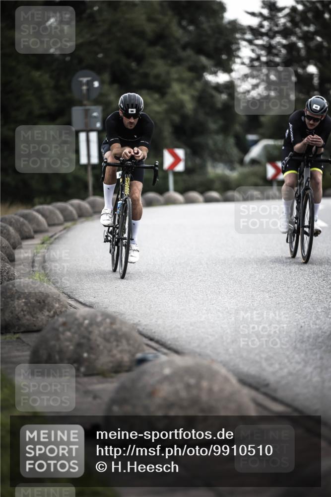21.06.2026 - 29. Vierlanden-Triathlon H.Heesch http://msf.ph/oto/9910510 21.06.2026 09:33:56 Radfahren 40, 47, 96, 101, 153, 187 meine-sportfotos.de