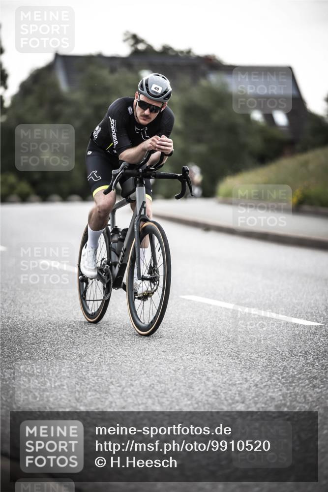 21.06.2026 - 29. Vierlanden-Triathlon H.Heesch http://msf.ph/oto/9910520 21.06.2026 09:33:57 Radfahren 40, 47, 96, 101, 153, 187 meine-sportfotos.de