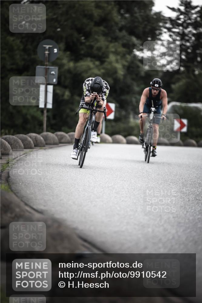 21.06.2026 - 29. Vierlanden-Triathlon H.Heesch http://msf.ph/oto/9910542 21.06.2026 09:34:05 Radfahren 39, 44, 70, 153, 296 meine-sportfotos.de