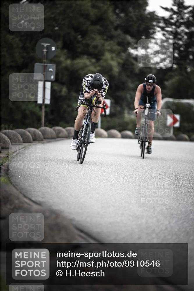 21.06.2026 - 29. Vierlanden-Triathlon H.Heesch http://msf.ph/oto/9910546 21.06.2026 09:34:05 Radfahren 39, 44, 70, 153, 296 meine-sportfotos.de