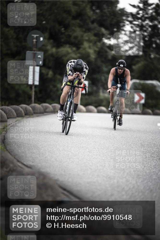 21.06.2026 - 29. Vierlanden-Triathlon H.Heesch http://msf.ph/oto/9910548 21.06.2026 09:34:05 Radfahren 39, 44, 70, 153, 296 meine-sportfotos.de
