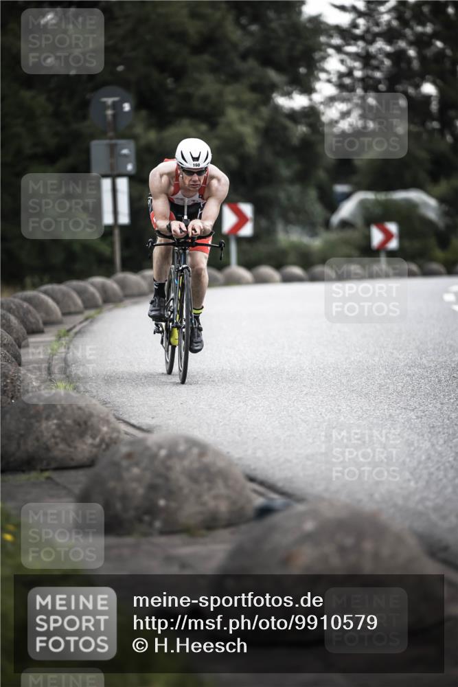 21.06.2026 - 29. Vierlanden-Triathlon H.Heesch http://msf.ph/oto/9910579 21.06.2026 09:34:48 Radfahren 26, 81, 160 meine-sportfotos.de