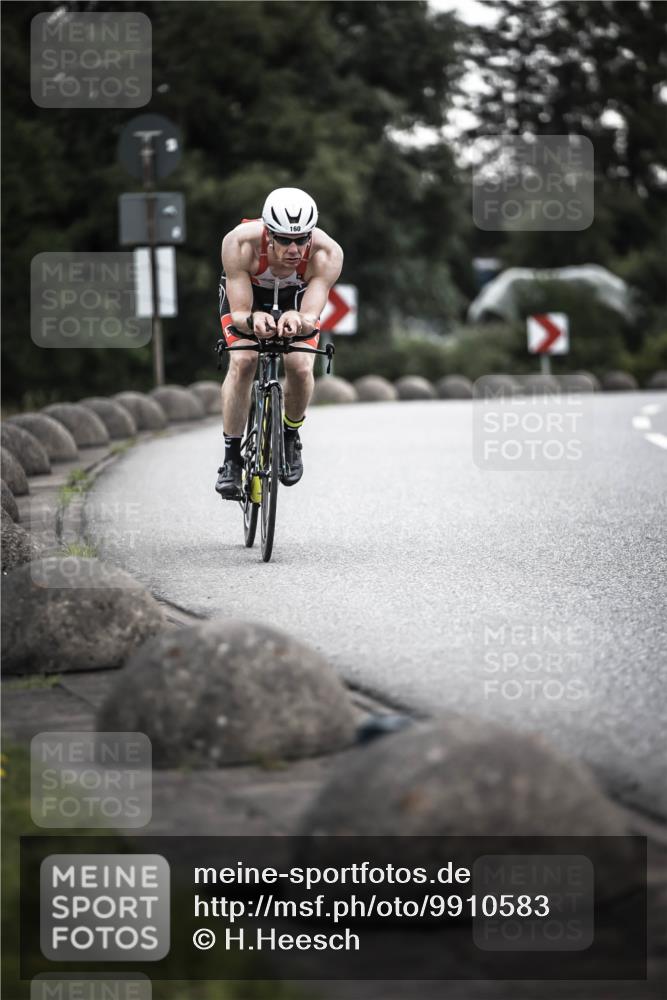 21.06.2026 - 29. Vierlanden-Triathlon H.Heesch http://msf.ph/oto/9910583 21.06.2026 09:34:48 Radfahren 26, 81, 160 meine-sportfotos.de