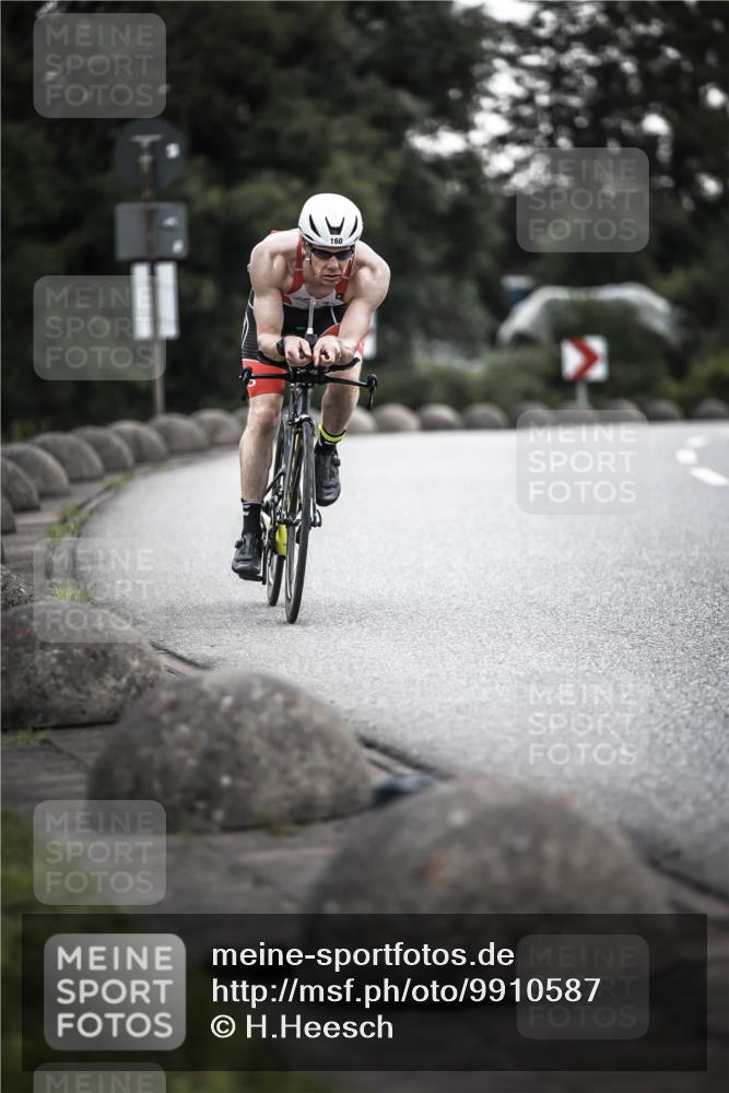 21.06.2026 - 29. Vierlanden-Triathlon H.Heesch http://msf.ph/oto/9910587 21.06.2026 09:34:48 Radfahren 26, 81, 160 meine-sportfotos.de