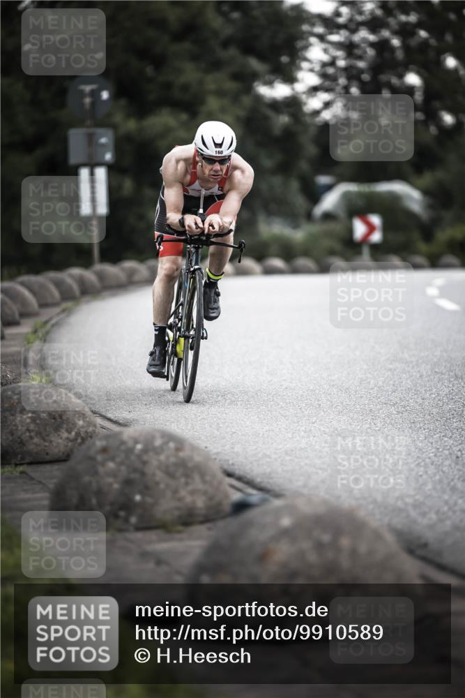 21.06.2026 - 29. Vierlanden-Triathlon H.Heesch http://msf.ph/oto/9910589 21.06.2026 09:34:48 Radfahren 26, 81, 160 meine-sportfotos.de
