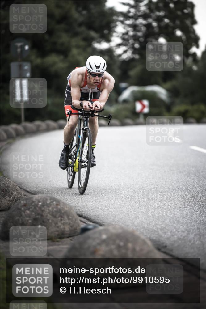 21.06.2026 - 29. Vierlanden-Triathlon H.Heesch http://msf.ph/oto/9910595 21.06.2026 09:34:48 Radfahren 26, 81, 160 meine-sportfotos.de