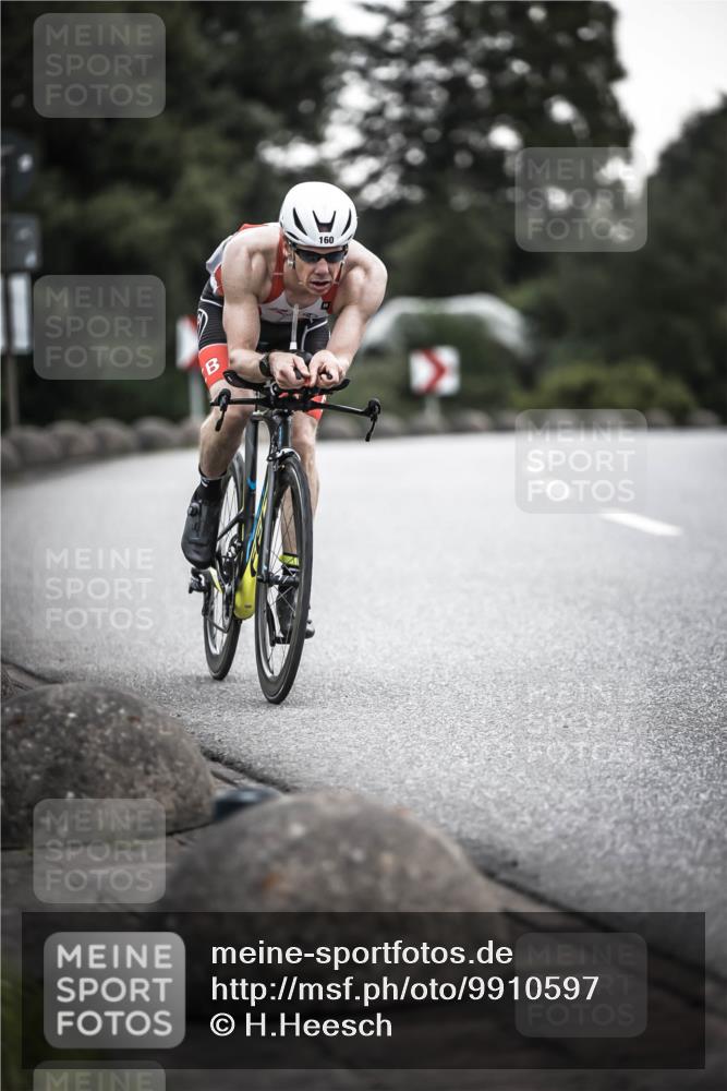 21.06.2026 - 29. Vierlanden-Triathlon H.Heesch http://msf.ph/oto/9910597 21.06.2026 09:34:48 Radfahren 26, 81, 160 meine-sportfotos.de