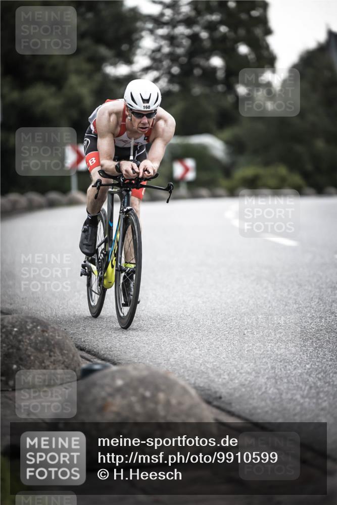21.06.2026 - 29. Vierlanden-Triathlon H.Heesch http://msf.ph/oto/9910599 21.06.2026 09:34:48 Radfahren 26, 81, 160 meine-sportfotos.de