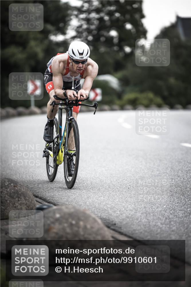 21.06.2026 - 29. Vierlanden-Triathlon H.Heesch http://msf.ph/oto/9910601 21.06.2026 09:34:48 Radfahren 26, 81, 160 meine-sportfotos.de