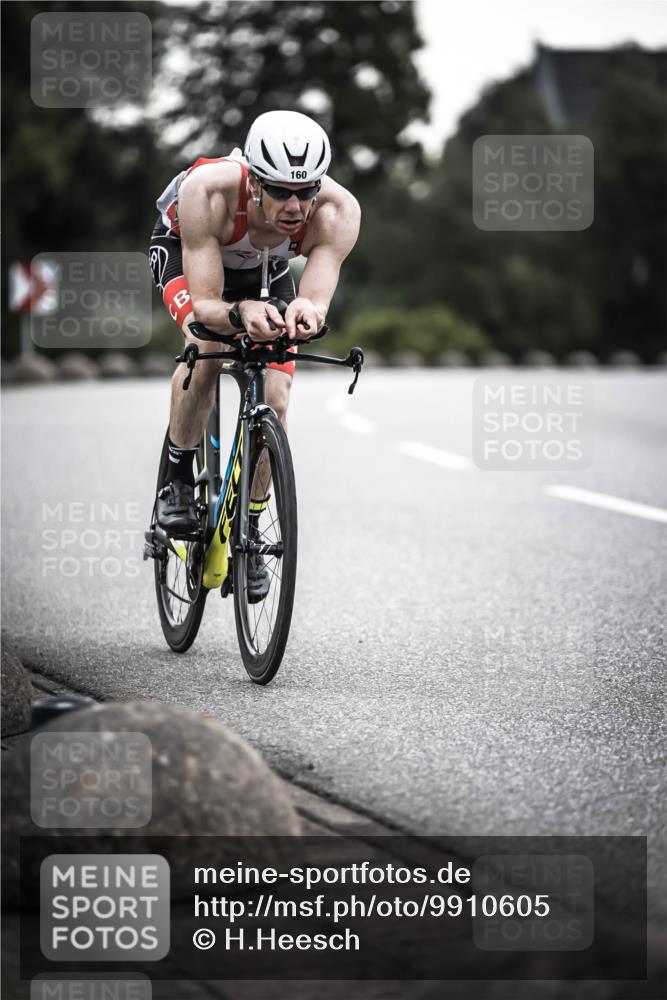 21.06.2026 - 29. Vierlanden-Triathlon H.Heesch http://msf.ph/oto/9910605 21.06.2026 09:34:48 Radfahren 26, 81, 160 meine-sportfotos.de