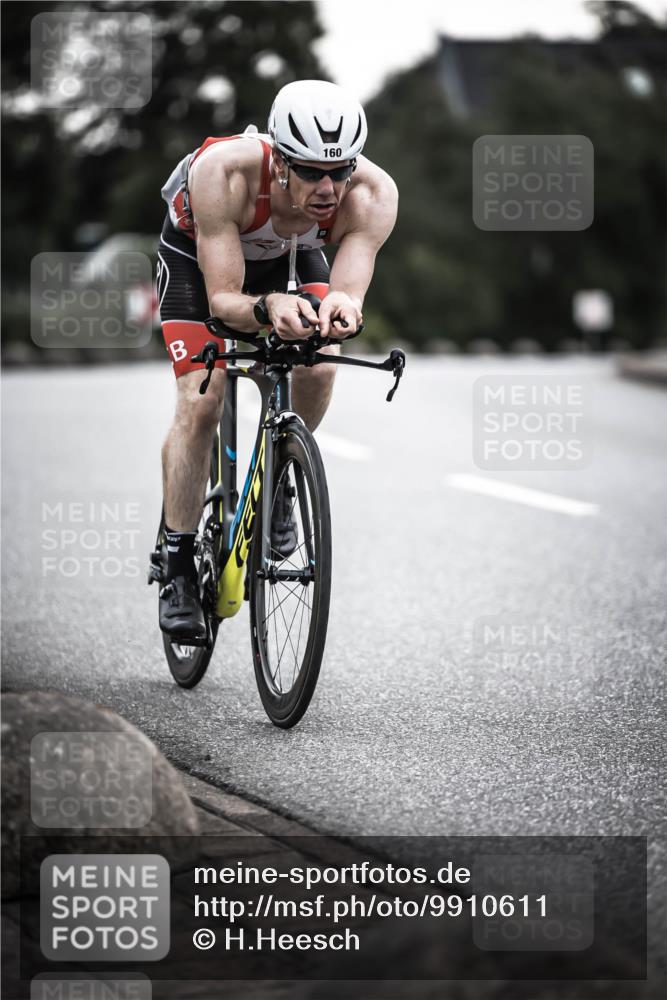 21.06.2026 - 29. Vierlanden-Triathlon H.Heesch http://msf.ph/oto/9910611 21.06.2026 09:34:49 Radfahren 26, 81, 160 meine-sportfotos.de