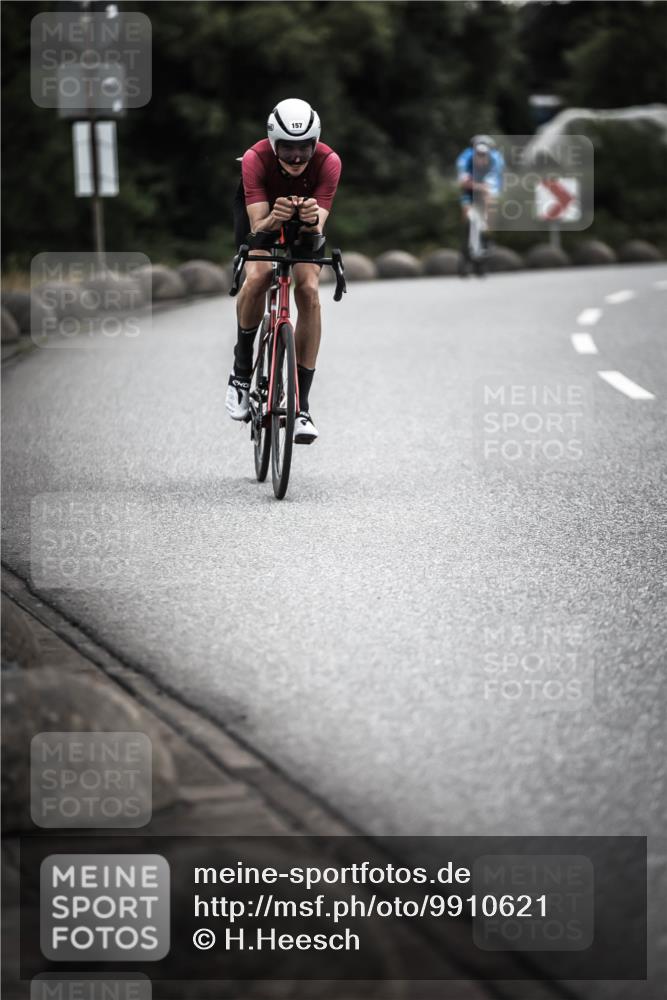 21.06.2026 - 29. Vierlanden-Triathlon H.Heesch http://msf.ph/oto/9910621 21.06.2026 09:35:33 Radfahren 9, 139, 157, 179 meine-sportfotos.de