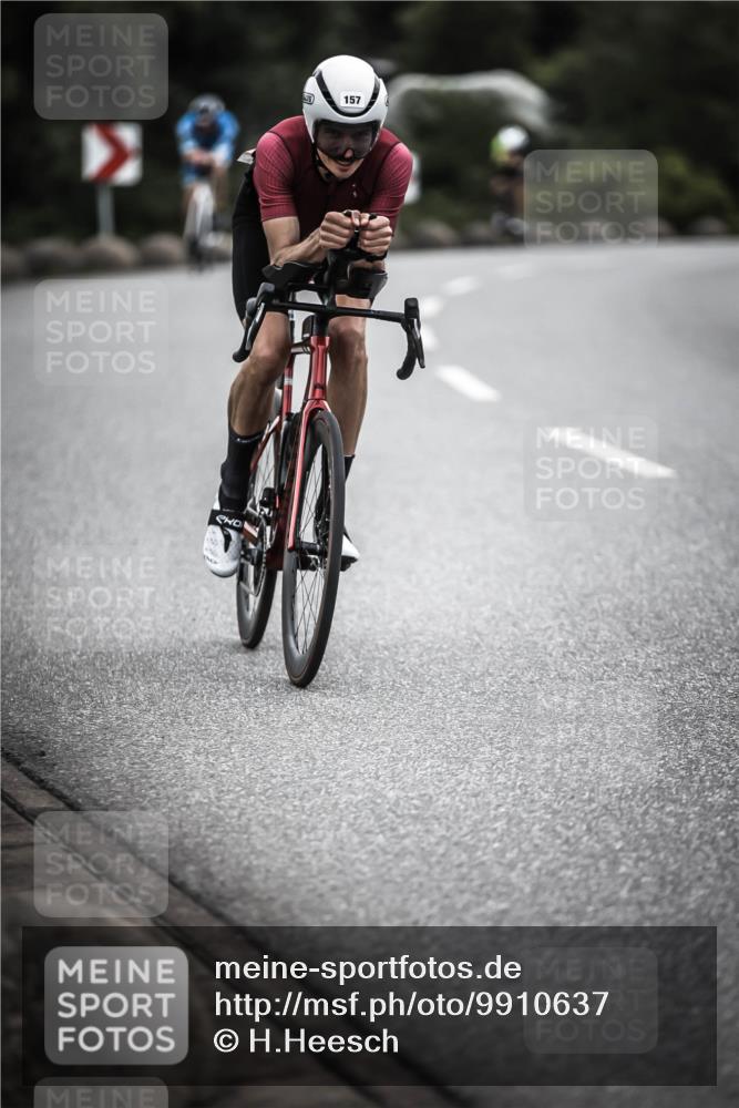 21.06.2026 - 29. Vierlanden-Triathlon H.Heesch http://msf.ph/oto/9910637 21.06.2026 09:35:33 Radfahren 9, 139, 157, 179 meine-sportfotos.de