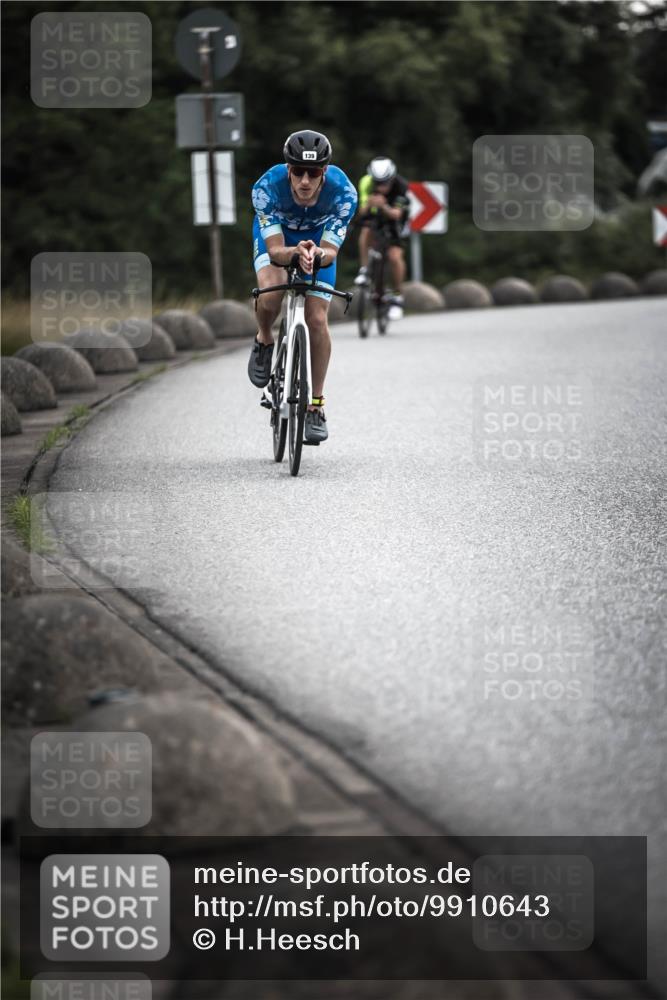 21.06.2026 - 29. Vierlanden-Triathlon H.Heesch http://msf.ph/oto/9910643 21.06.2026 09:35:36 Radfahren 9, 120, 139, 157, 179 meine-sportfotos.de
