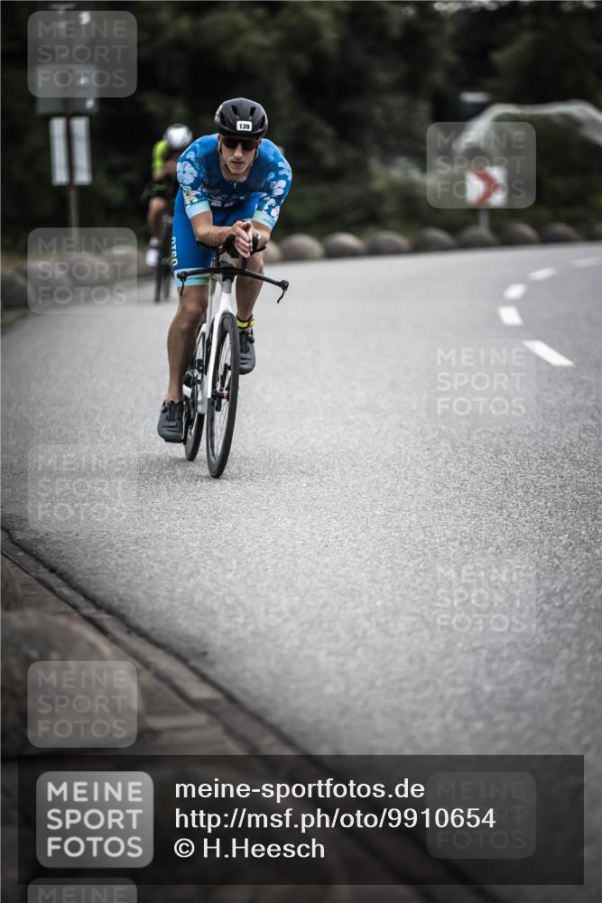 21.06.2026 - 29. Vierlanden-Triathlon H.Heesch http://msf.ph/oto/9910654 21.06.2026 09:35:37 Radfahren 9, 120, 139, 157, 179 meine-sportfotos.de