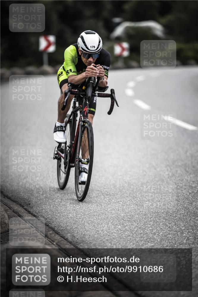 21.06.2026 - 29. Vierlanden-Triathlon H.Heesch http://msf.ph/oto/9910686 21.06.2026 09:35:40 Radfahren 9, 120, 139, 179 meine-sportfotos.de