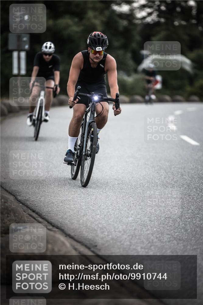 21.06.2026 - 29. Vierlanden-Triathlon H.Heesch http://msf.ph/oto/9910744 21.06.2026 09:35:51 Radfahren 86, 105, 122, 161, 198, 270, 279 meine-sportfotos.de