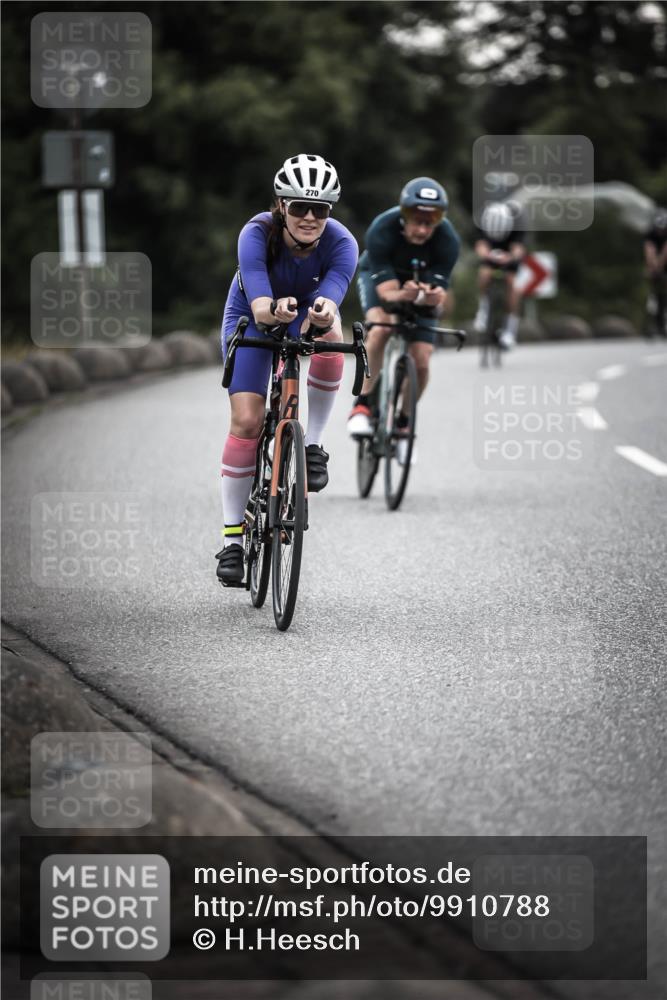 21.06.2026 - 29. Vierlanden-Triathlon H.Heesch http://msf.ph/oto/9910788 21.06.2026 09:35:55 Radfahren 75, 86, 90, 105, 161, 176, 198, 200, 270, 279 meine-sportfotos.de
