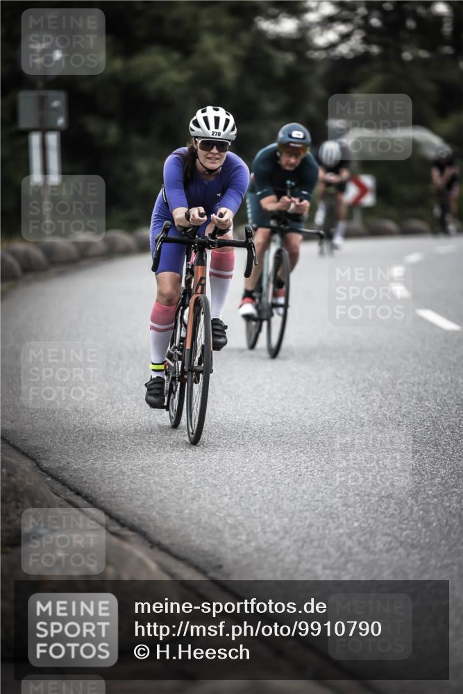 21.06.2026 - 29. Vierlanden-Triathlon H.Heesch http://msf.ph/oto/9910790 21.06.2026 09:35:55 Radfahren 75, 86, 90, 105, 161, 176, 198, 200, 270, 279 meine-sportfotos.de