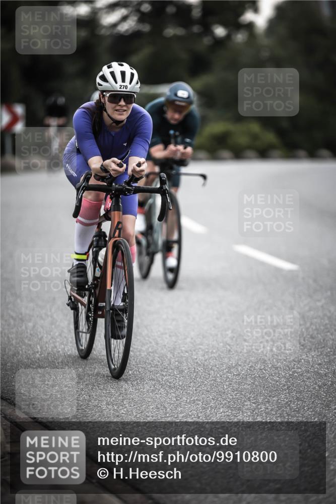 21.06.2026 - 29. Vierlanden-Triathlon H.Heesch http://msf.ph/oto/9910800 21.06.2026 09:35:56 Radfahren 75, 86, 90, 105, 161, 176, 198, 200, 270, 279 meine-sportfotos.de