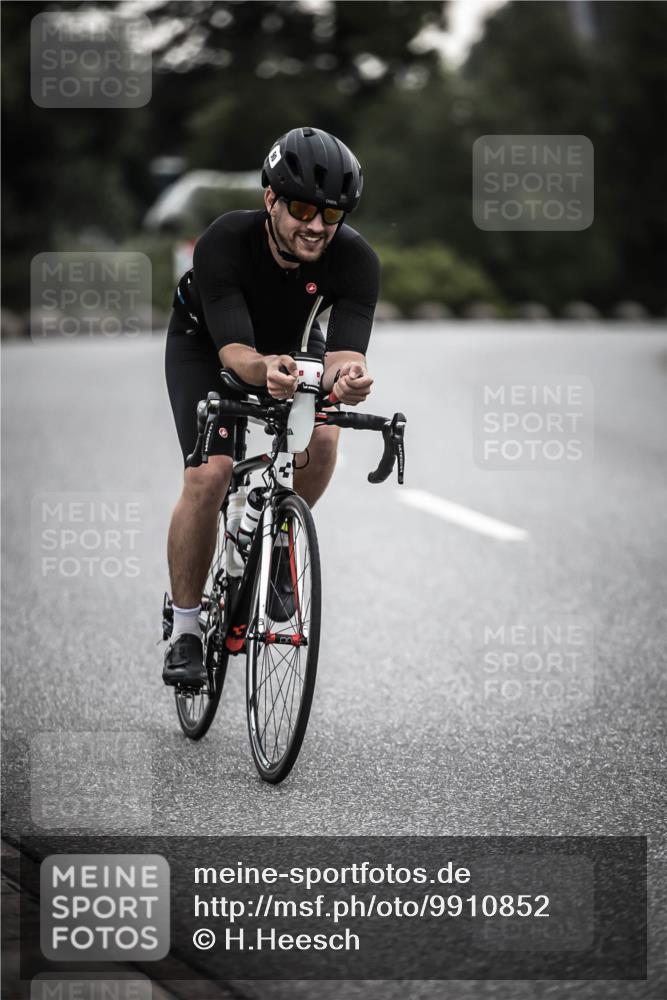 21.06.2026 - 29. Vierlanden-Triathlon H.Heesch http://msf.ph/oto/9910852 21.06.2026 09:36:00 Radfahren 75, 86, 90, 176, 200 meine-sportfotos.de