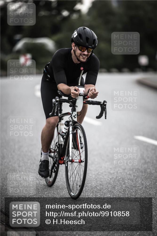 21.06.2026 - 29. Vierlanden-Triathlon H.Heesch http://msf.ph/oto/9910858 21.06.2026 09:36:00 Radfahren 75, 86, 90, 176, 200 meine-sportfotos.de