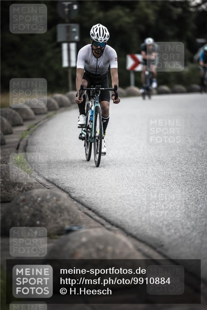 21.06.2026 - 29. Vierlanden-Triathlon H.Heesch http://msf.ph/oto/9910884 21.06.2026 09:36:11 Radfahren 6, 130, 135, 180 meine-sportfotos.de