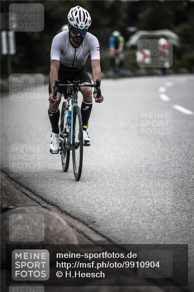 21.06.2026 - 29. Vierlanden-Triathlon H.Heesch http://msf.ph/oto/9910904 21.06.2026 09:36:12 Radfahren 6, 130, 135, 180 meine-sportfotos.de