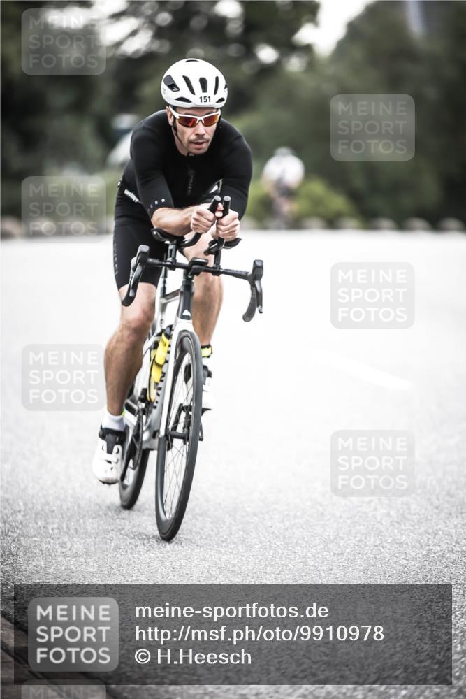 21.06.2026 - 29. Vierlanden-Triathlon H.Heesch http://msf.ph/oto/9910978 21.06.2026 09:36:39 Radfahren 58, 60, 151 meine-sportfotos.de
