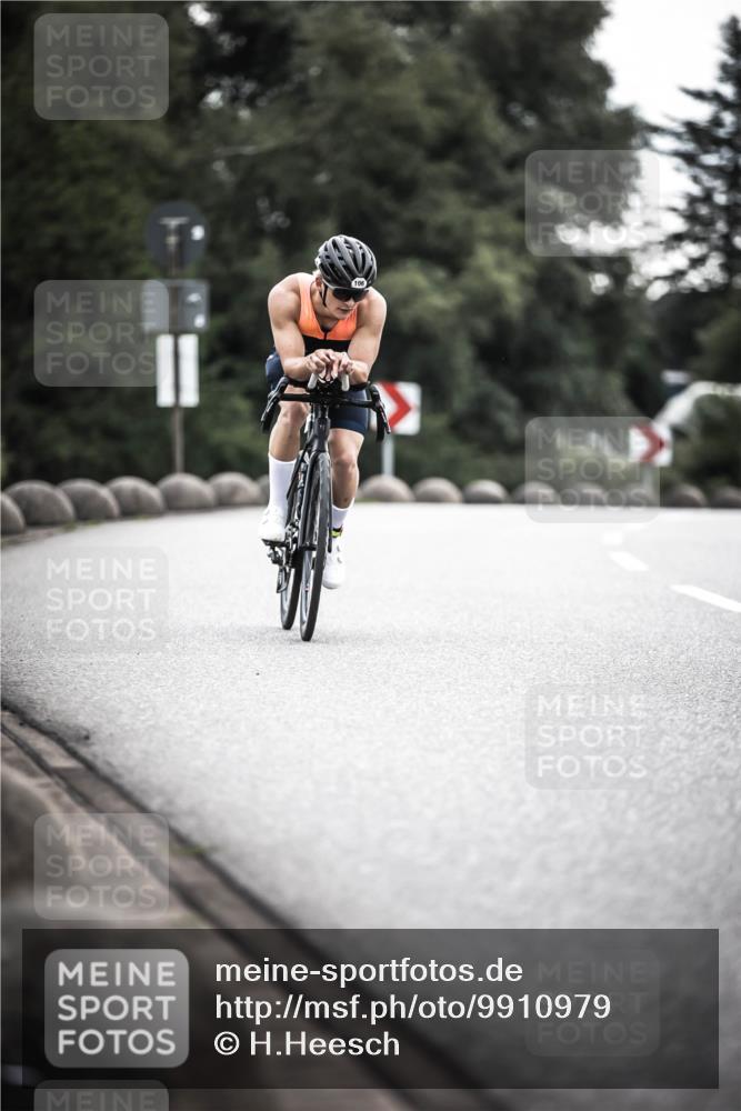 21.06.2026 - 29. Vierlanden-Triathlon H.Heesch http://msf.ph/oto/9910979 21.06.2026 09:26:27 Radfahren 55, 78, 106 meine-sportfotos.de