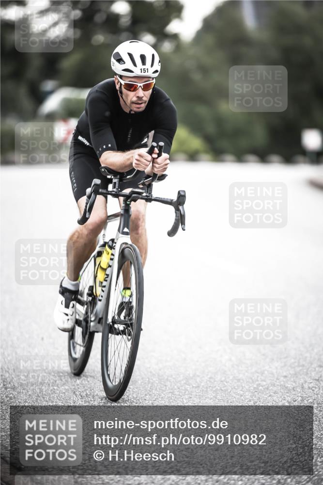 21.06.2026 - 29. Vierlanden-Triathlon H.Heesch http://msf.ph/oto/9910982 21.06.2026 09:36:39 Radfahren 58, 60, 151 meine-sportfotos.de