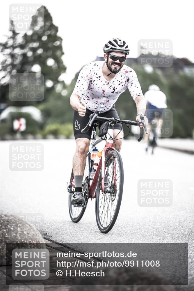 21.06.2026 - 29. Vierlanden-Triathlon H.Heesch http://msf.ph/oto/9911008 21.06.2026 09:36:48 Radfahren 18 meine-sportfotos.de