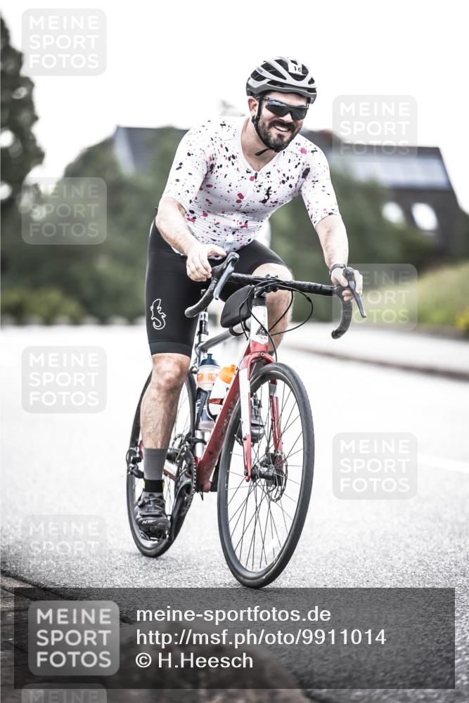 21.06.2026 - 29. Vierlanden-Triathlon H.Heesch http://msf.ph/oto/9911014 21.06.2026 09:36:48 Radfahren 18 meine-sportfotos.de