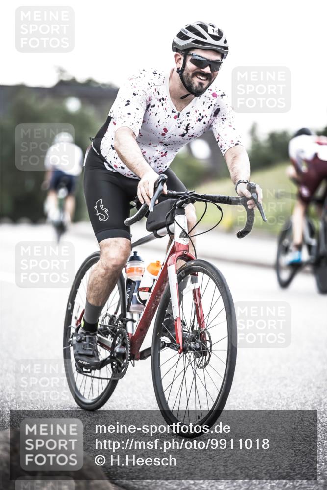 21.06.2026 - 29. Vierlanden-Triathlon H.Heesch http://msf.ph/oto/9911018 21.06.2026 09:36:48 Radfahren 18 meine-sportfotos.de