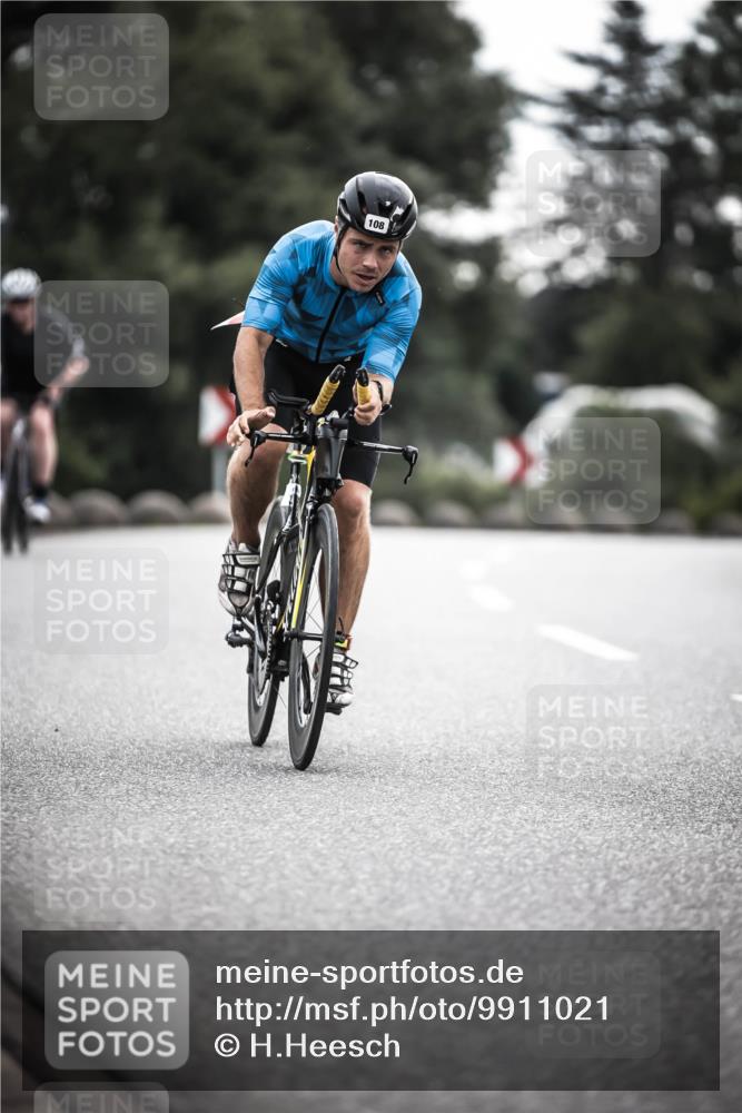 21.06.2026 - 29. Vierlanden-Triathlon H.Heesch http://msf.ph/oto/9911021 21.06.2026 09:26:51 Radfahren 90, 108, 230 meine-sportfotos.de
