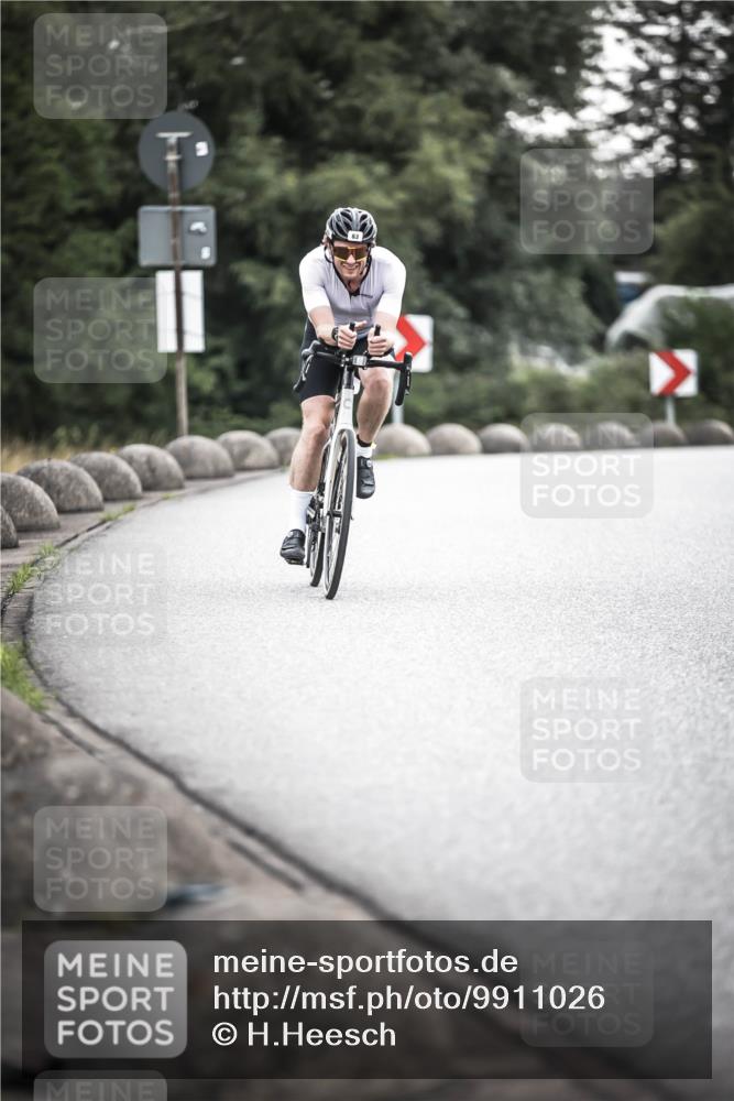 21.06.2026 - 29. Vierlanden-Triathlon H.Heesch http://msf.ph/oto/9911026 21.06.2026 09:37:07 Radfahren 83 meine-sportfotos.de