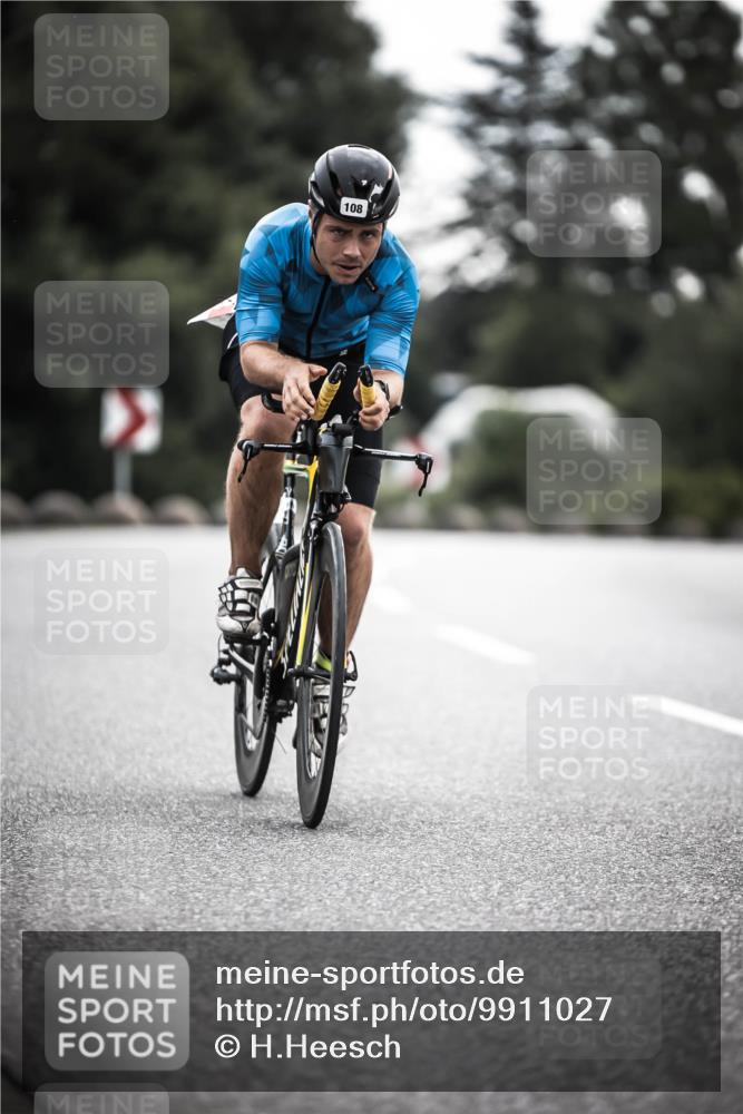 21.06.2026 - 29. Vierlanden-Triathlon H.Heesch http://msf.ph/oto/9911027 21.06.2026 09:26:51 Radfahren 90, 108, 230 meine-sportfotos.de