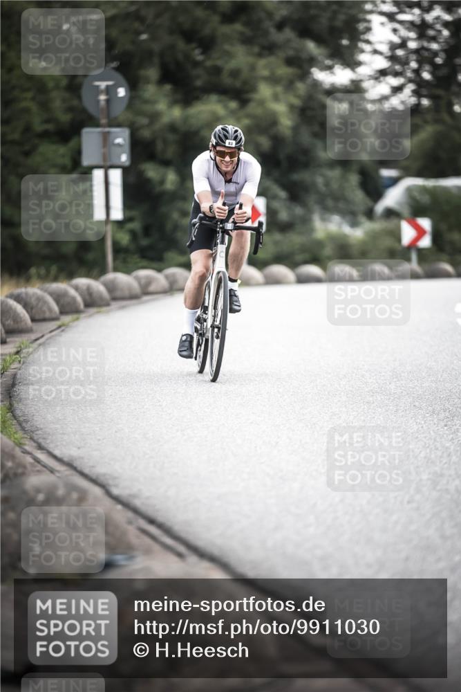 21.06.2026 - 29. Vierlanden-Triathlon H.Heesch http://msf.ph/oto/9911030 21.06.2026 09:37:07 Radfahren 83 meine-sportfotos.de