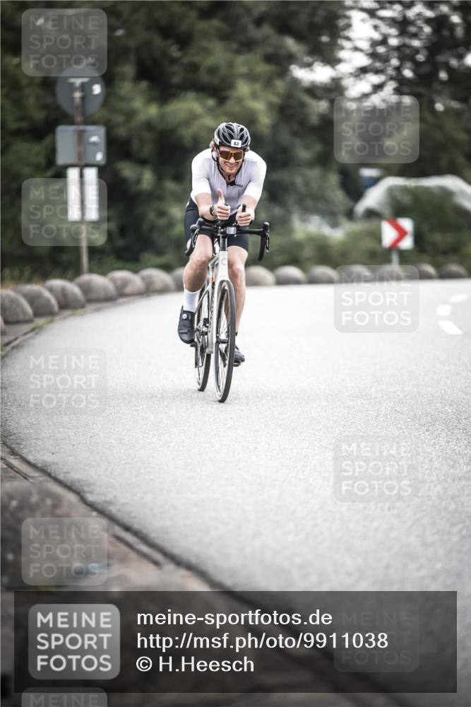21.06.2026 - 29. Vierlanden-Triathlon H.Heesch http://msf.ph/oto/9911038 21.06.2026 09:37:07 Radfahren 83 meine-sportfotos.de