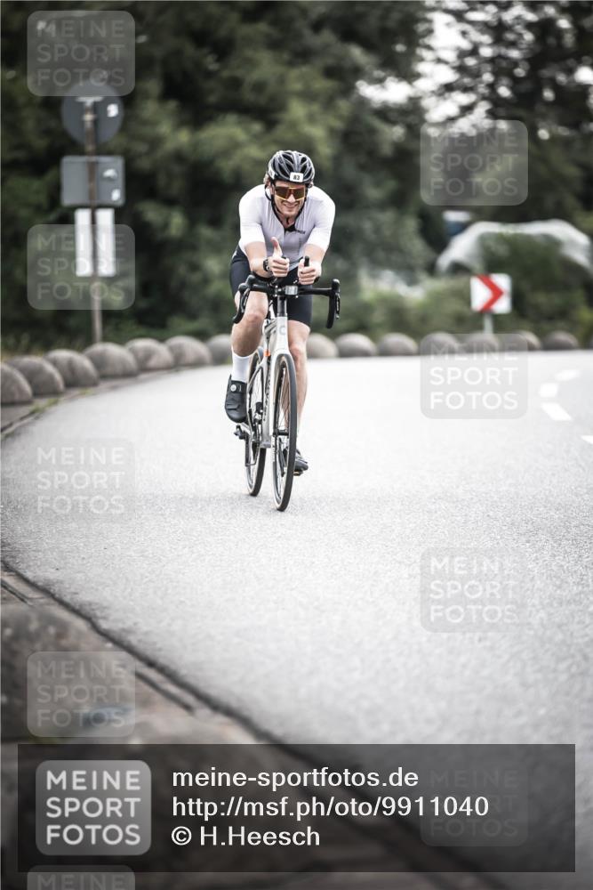 21.06.2026 - 29. Vierlanden-Triathlon H.Heesch http://msf.ph/oto/9911040 21.06.2026 09:37:07 Radfahren 83 meine-sportfotos.de