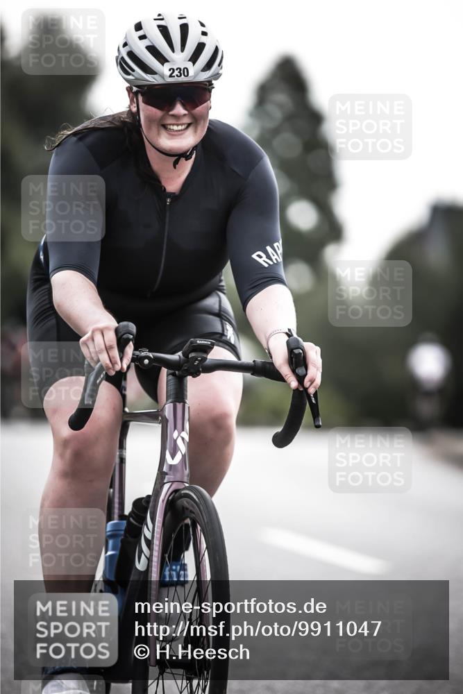 21.06.2026 - 29. Vierlanden-Triathlon H.Heesch http://msf.ph/oto/9911047 21.06.2026 09:26:55 Radfahren 90, 197, 230, 1355 meine-sportfotos.de