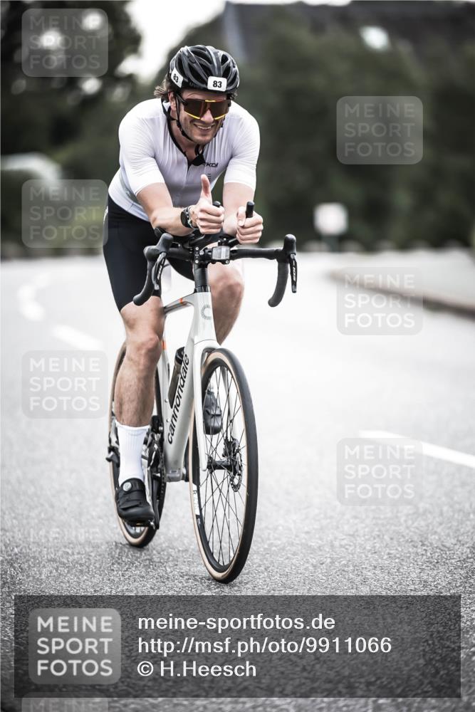 21.06.2026 - 29. Vierlanden-Triathlon H.Heesch http://msf.ph/oto/9911066 21.06.2026 09:37:08 Radfahren 83, 261 meine-sportfotos.de
