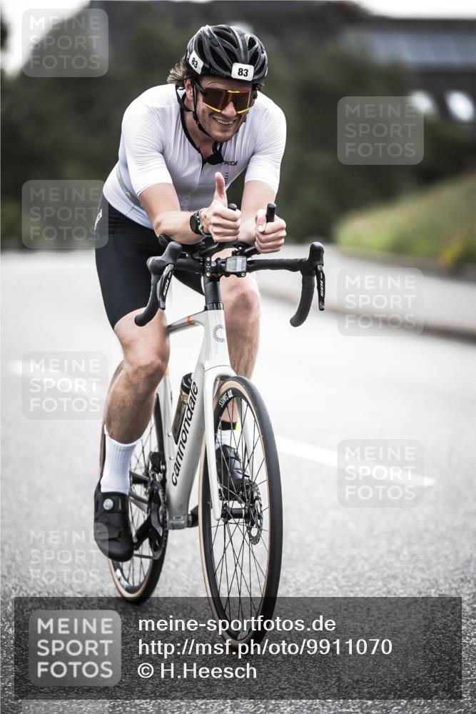 21.06.2026 - 29. Vierlanden-Triathlon H.Heesch http://msf.ph/oto/9911070 21.06.2026 09:37:08 Radfahren 83, 261 meine-sportfotos.de