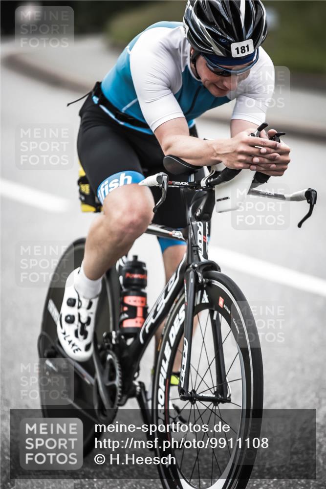 21.06.2026 - 29. Vierlanden-Triathlon H.Heesch http://msf.ph/oto/9911108 21.06.2026 09:37:31 Radfahren 181, 290 meine-sportfotos.de