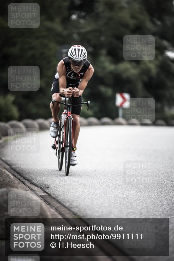 21.06.2026 - 29. Vierlanden-Triathlon H.Heesch http://msf.ph/oto/9911111 21.06.2026 09:27:09 Radfahren 27, 84, 169, 198 meine-sportfotos.de
