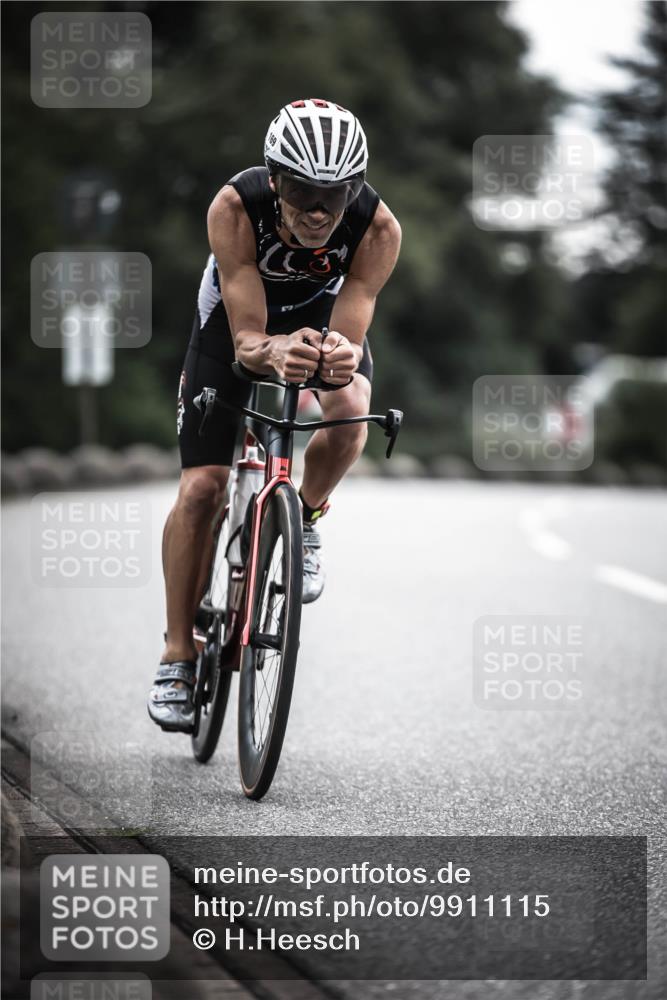 21.06.2026 - 29. Vierlanden-Triathlon H.Heesch http://msf.ph/oto/9911115 21.06.2026 09:27:10 Radfahren 27, 84, 169, 198 meine-sportfotos.de