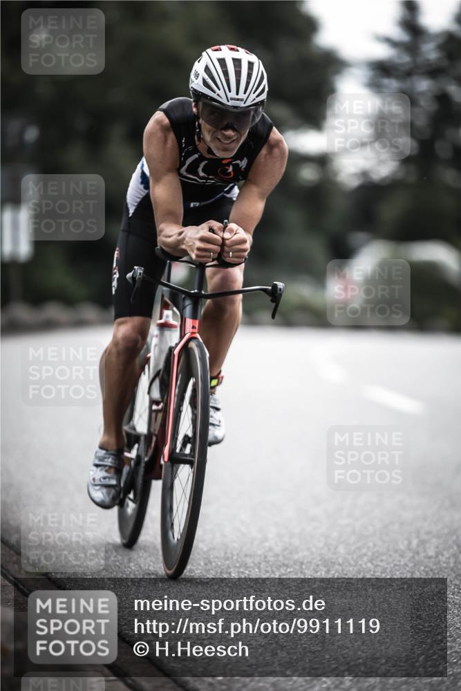21.06.2026 - 29. Vierlanden-Triathlon H.Heesch http://msf.ph/oto/9911119 21.06.2026 09:27:10 Radfahren 27, 84, 169, 198 meine-sportfotos.de
