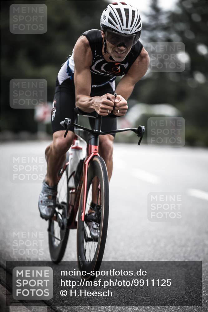 21.06.2026 - 29. Vierlanden-Triathlon H.Heesch http://msf.ph/oto/9911125 21.06.2026 09:27:10 Radfahren 27, 84, 169, 198 meine-sportfotos.de