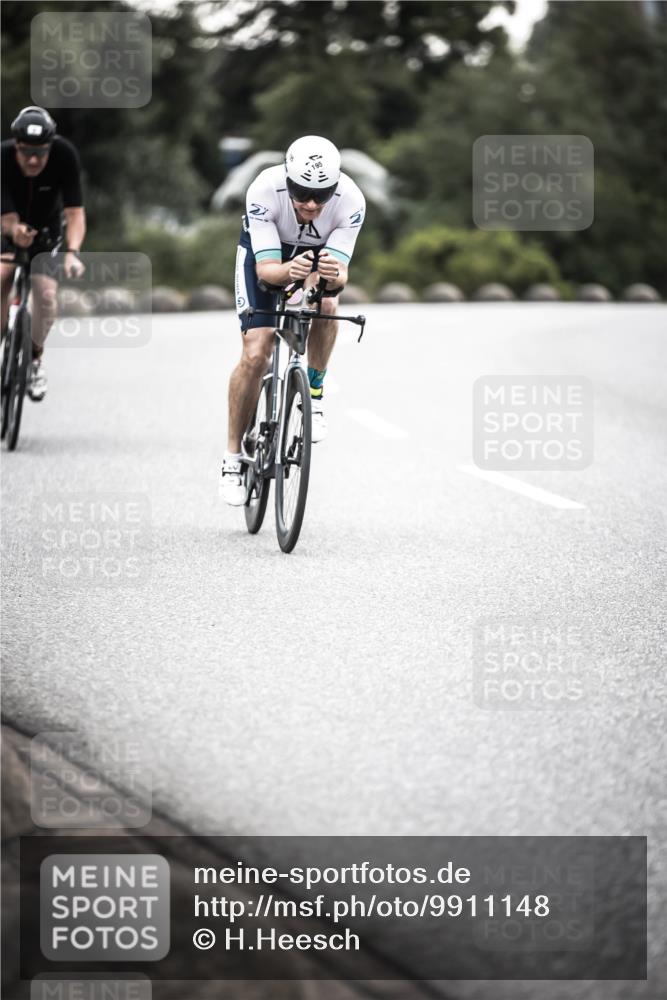 21.06.2026 - 29. Vierlanden-Triathlon H.Heesch http://msf.ph/oto/9911148 21.06.2026 09:37:47 Radfahren 5, 30, 69, 195, 240 meine-sportfotos.de